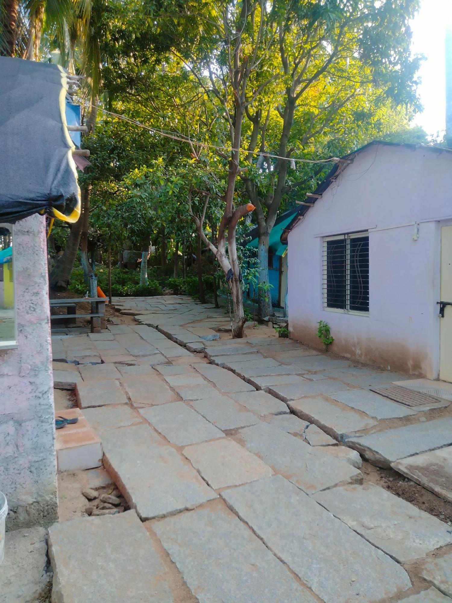 Goldengarden Cottages Hampi Exterior foto